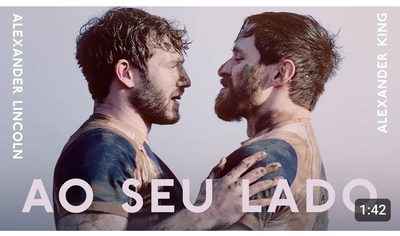Capa da minisserie Ao Seu Lado